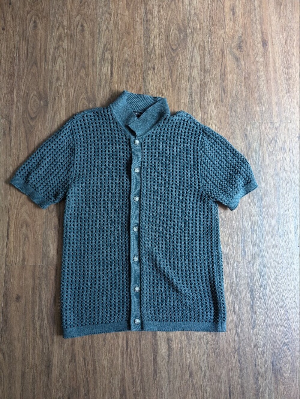 Men’s Green Short-Sleeve Crochet Texture Button Shirt Sz M